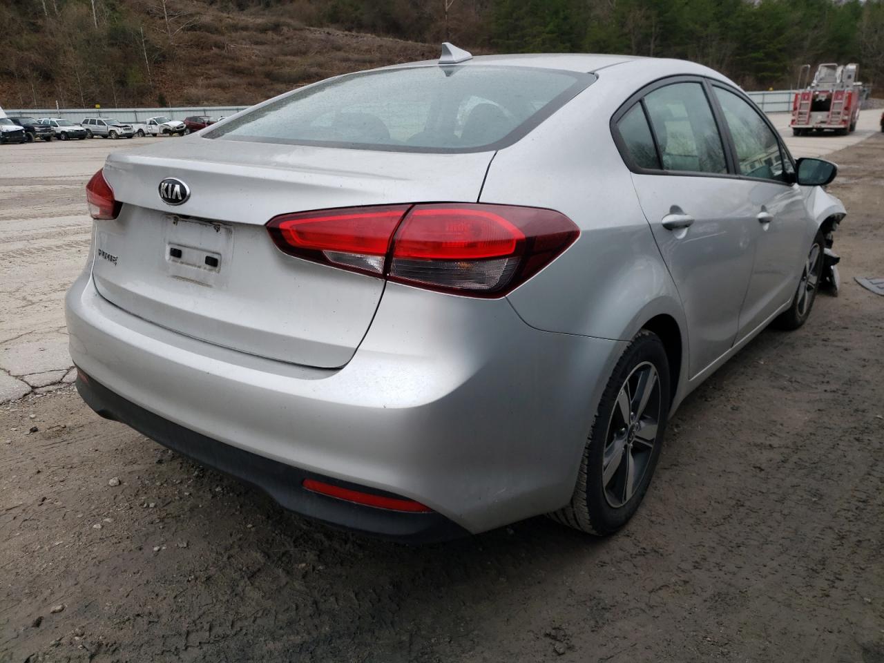 Photo 4 from auction – 2018 KIA FORTE LX with VIN 3KPFL4A73JE246165