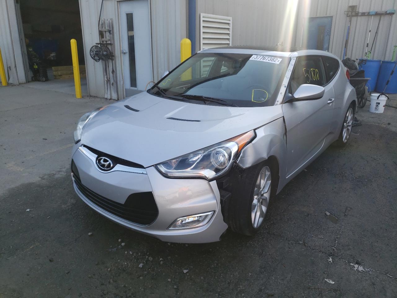 Photo 2 from auction – 2012 HYUNDAI VELOSTER with VIN KMHTC6AD5CU031746