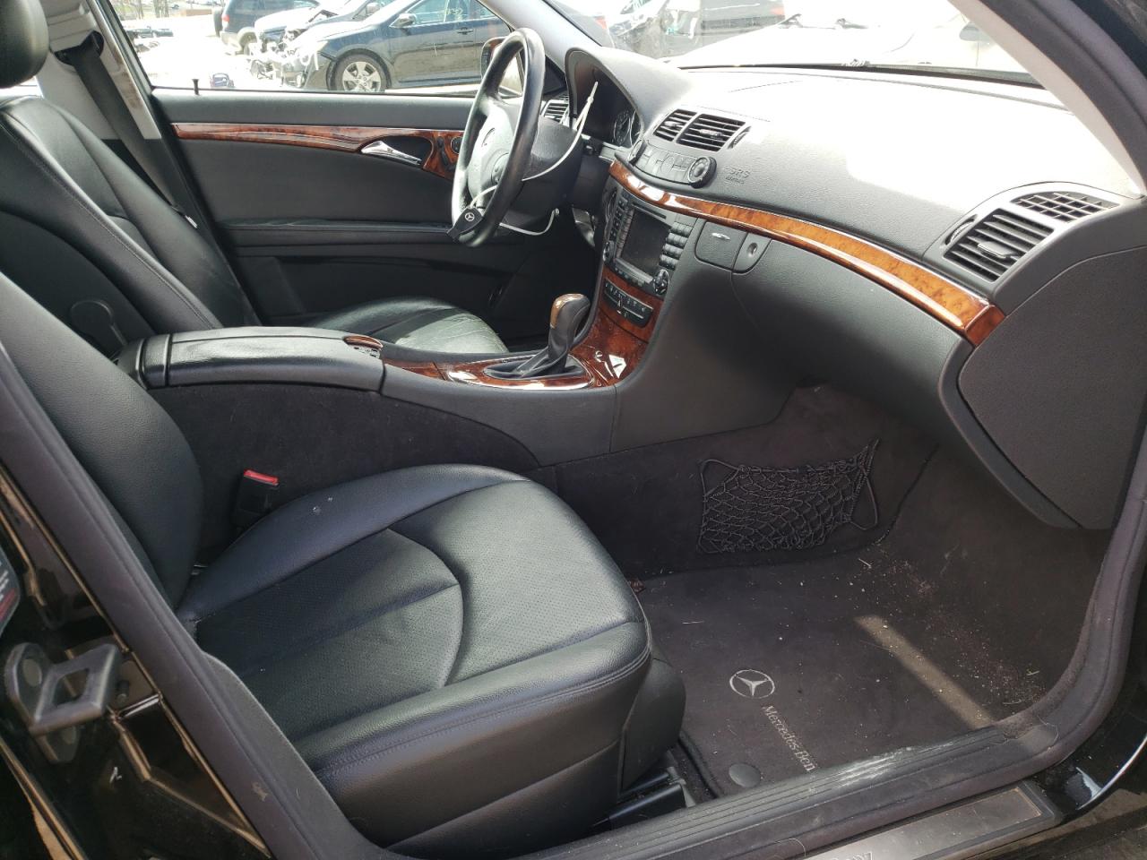 Photo 5 from auction – 2005 MERCEDES-BENZ E 320 with VIN WDBUF65J75A620221