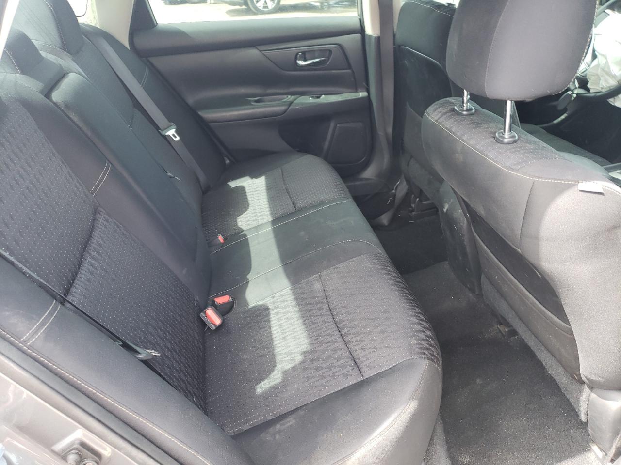 Photo 6 from auction – 2016 NISSAN ALTIMA 2.5 with VIN 1N4AL3AP4GC247691