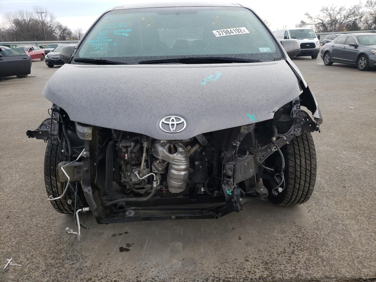 Photo 9 from auction – 2017 TOYOTA SIENNA LE with VIN 5TDKZ3DC3HS838861