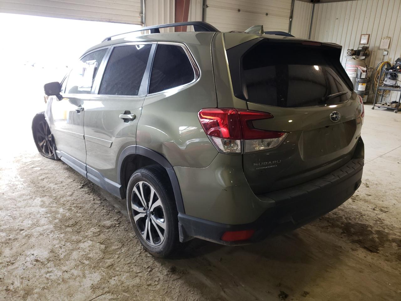 Photo 3 from auction – 2020 SUBARU FORESTER L with VIN JF2SKAUC7LH586703