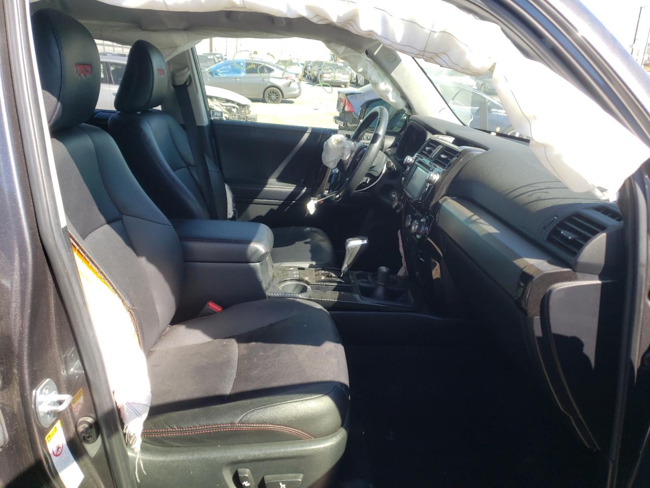Photo 5 from auction – 2018 TOYOTA 4RUNNER SR with VIN JTEBU5JR4J5545366
