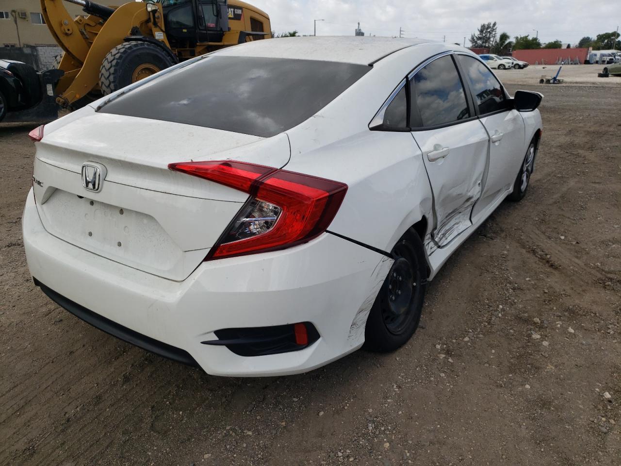 Photo 16 from auction – 2017 HONDA CIVIC LX with VIN 19XFC2F50HE057527