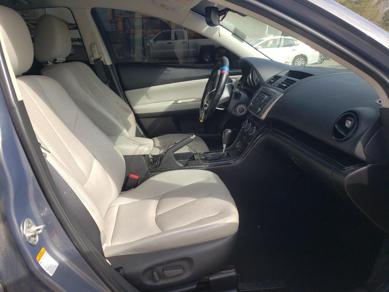 Zdjęcie 5 z aukcji – 2009 MAZDA 6 I z VIN 1YVHP82A795M12235
