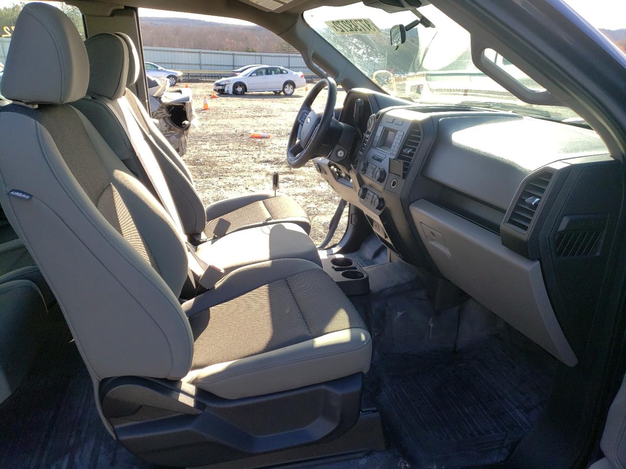 Photo 5 from auction – 2019 FORD F150 SUPER with VIN 1FTEX1CB5KFB65062