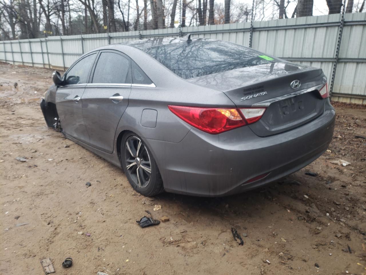 Photo 3 from auction – 2011 HYUNDAI SONATA SE with VIN 5NPEC4AC4BH248822