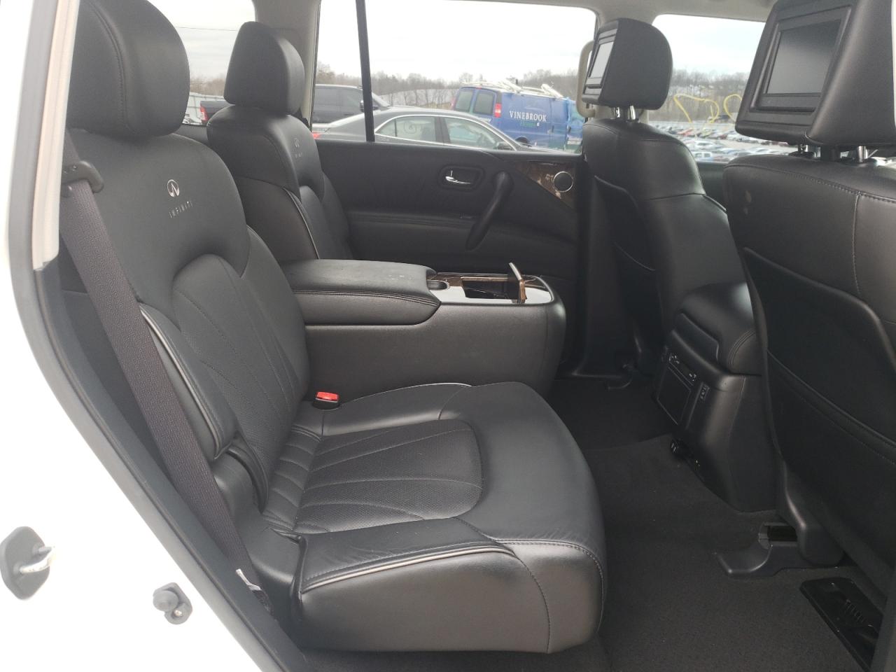 Photo 6 from auction – 2014 INFINITI QX80 with VIN JN8AZ2NEXE9066508