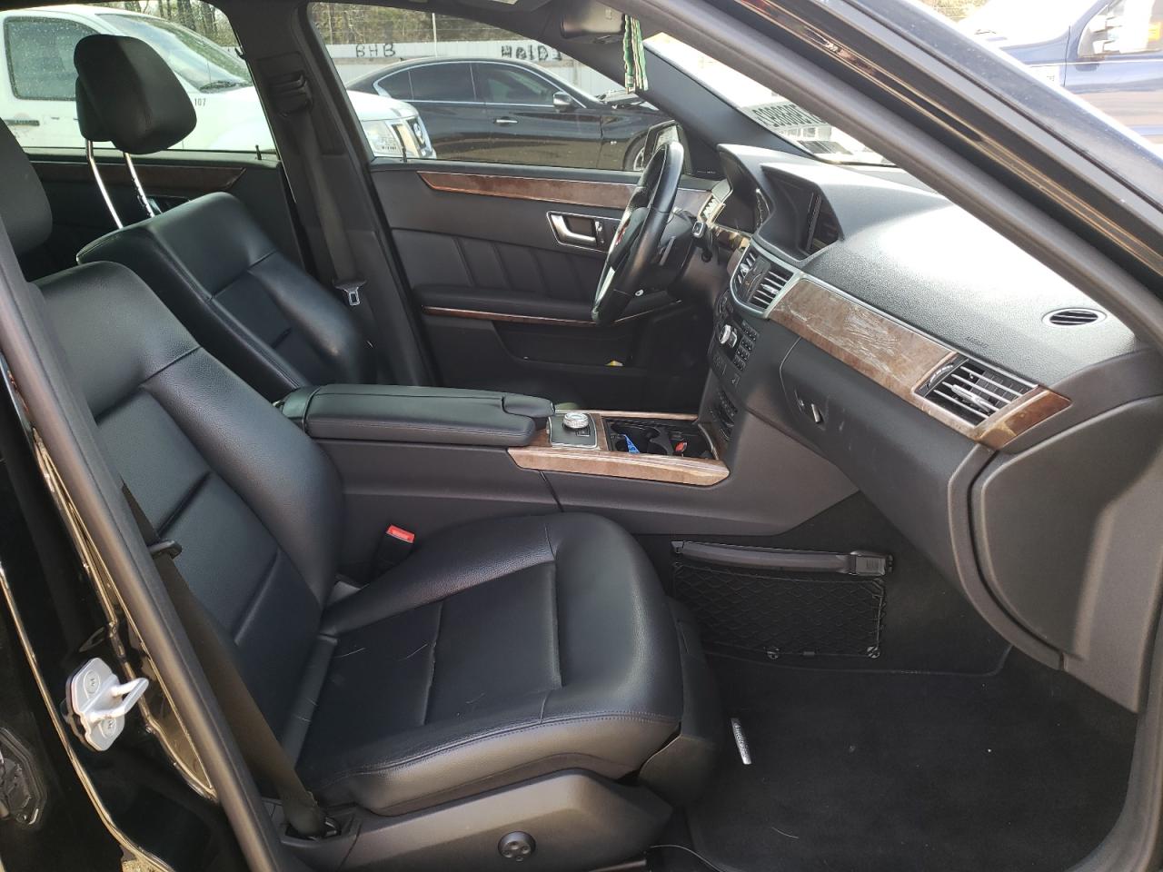 Photo 5 from auction – 2012 MERCEDES-BENZ E 350 4MAT with VIN WDDHF8JB5CA621108