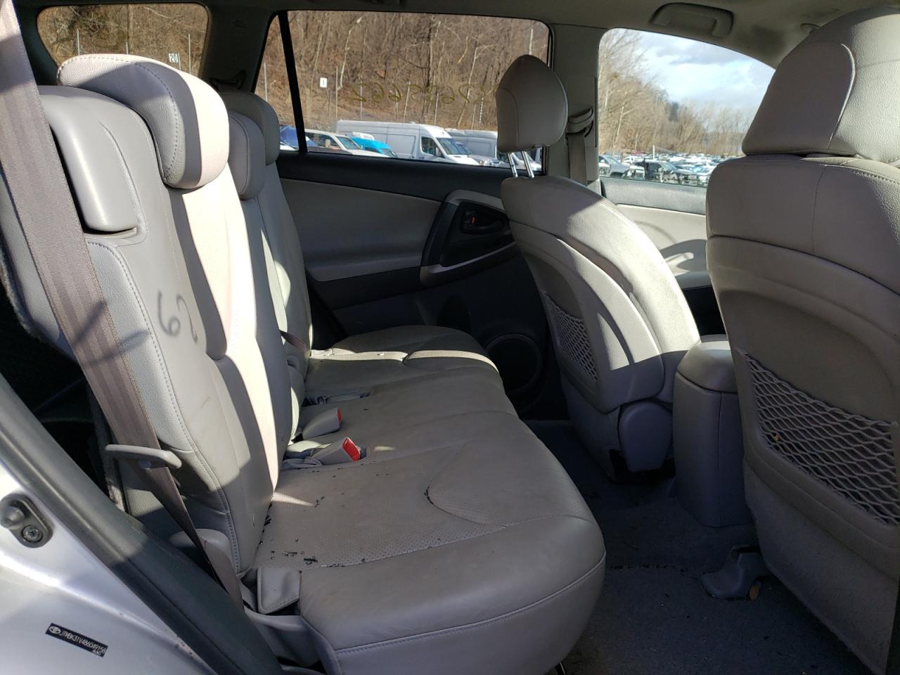 Photo 6 from auction – 2008 TOYOTA RAV4 with VIN JTMBK31V486049158