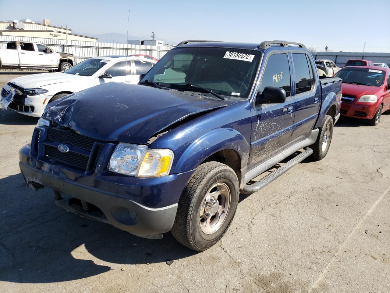 Photo 2 from auction – 2005 FORD EXPLORER S with VIN 1FMZU67K45UA59277