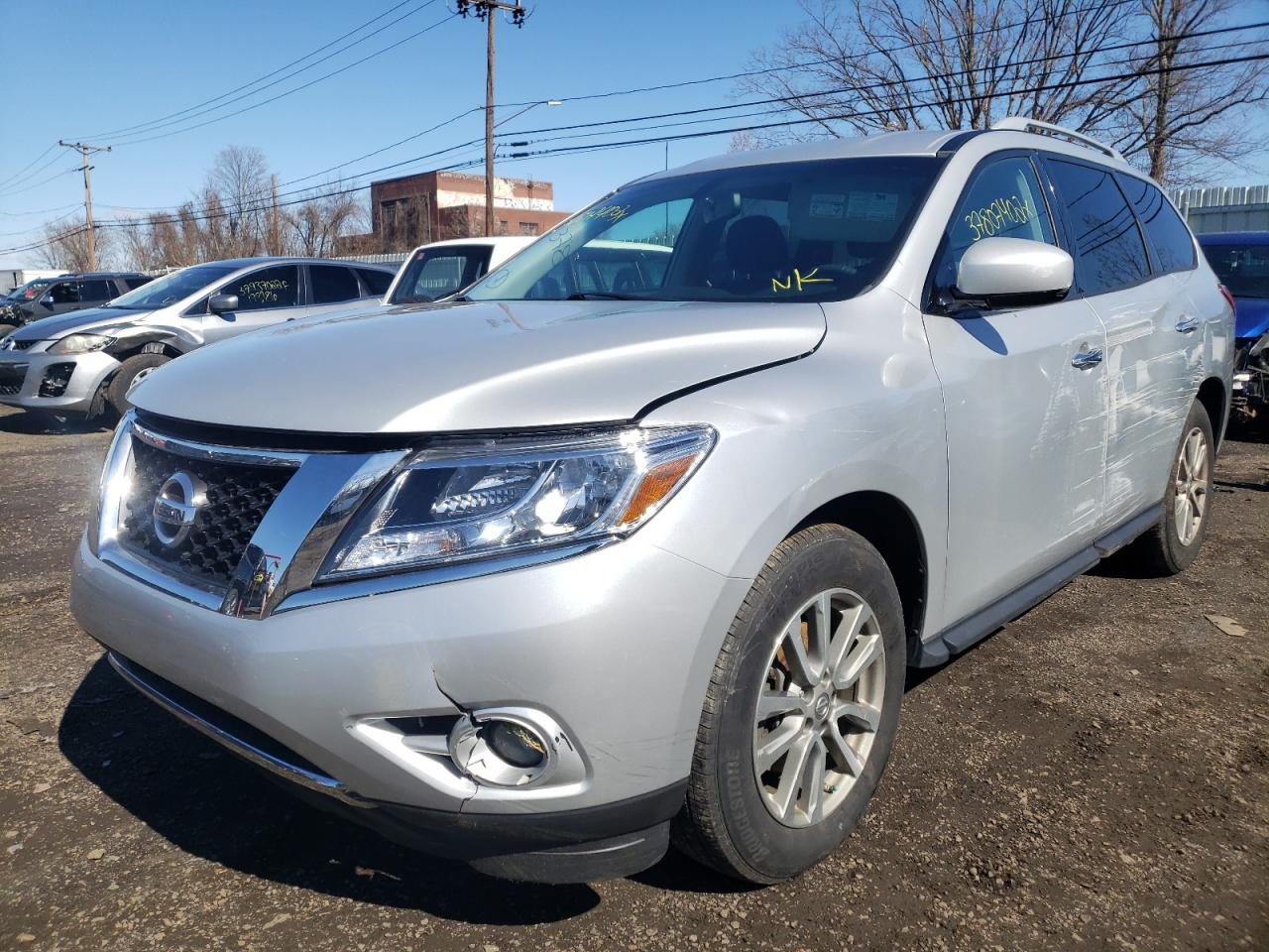 Photo 2 from auction – 2016 NISSAN PATHFINDER with VIN 5N1AR2MM0GC640037