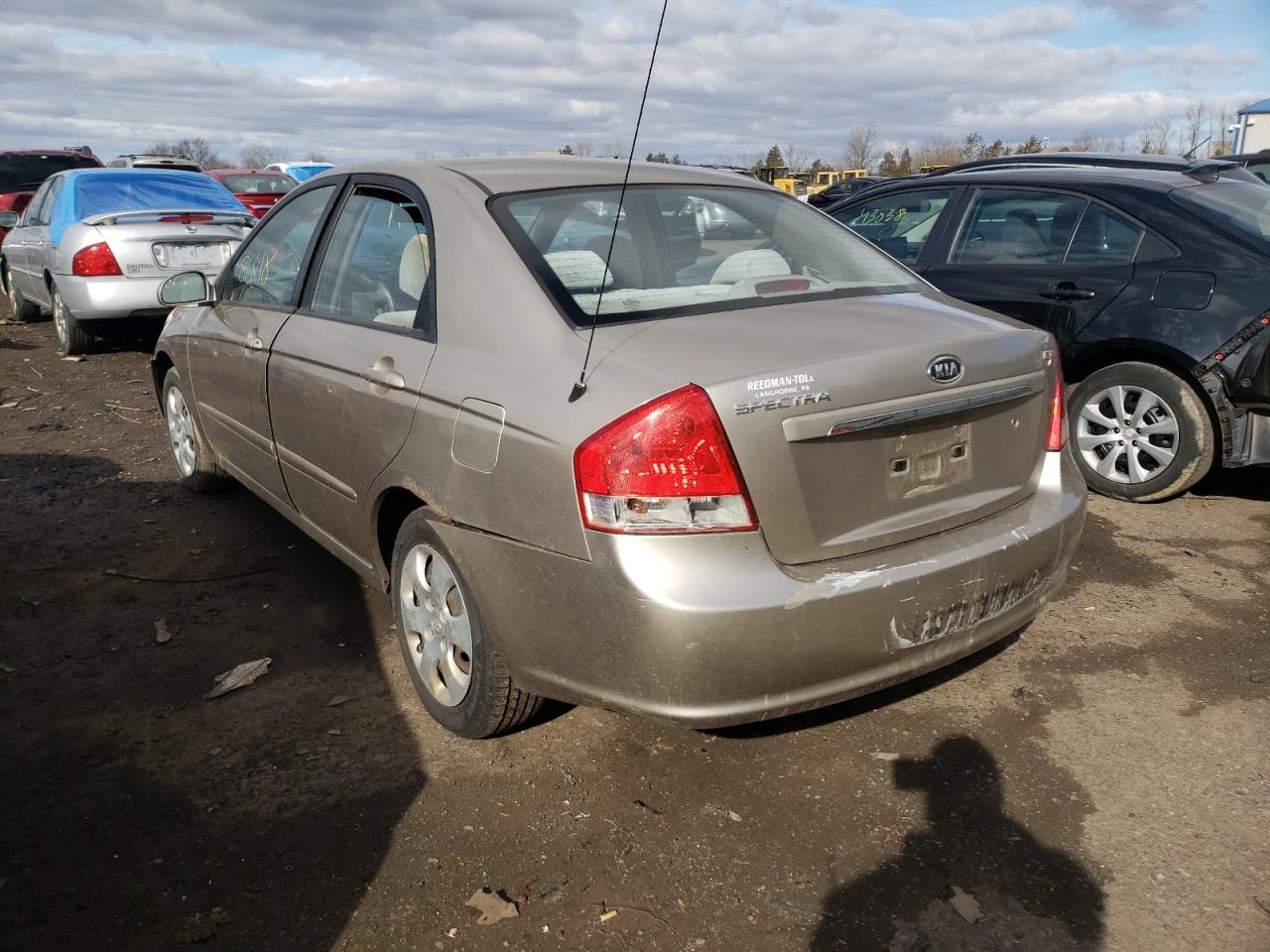 Foto 3 de la subasta – 2008 KIA SPECTRA EX con VIN KNAFE122085543201