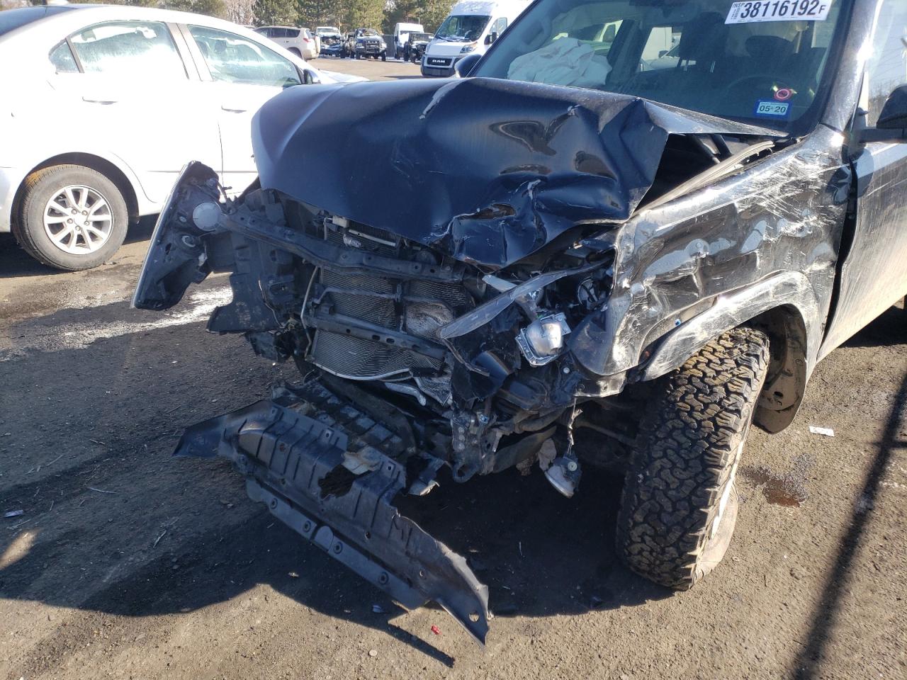 Photo 9 from auction – 2016 TOYOTA 4RUNNER SR with VIN JTEBU5JR8G5370578