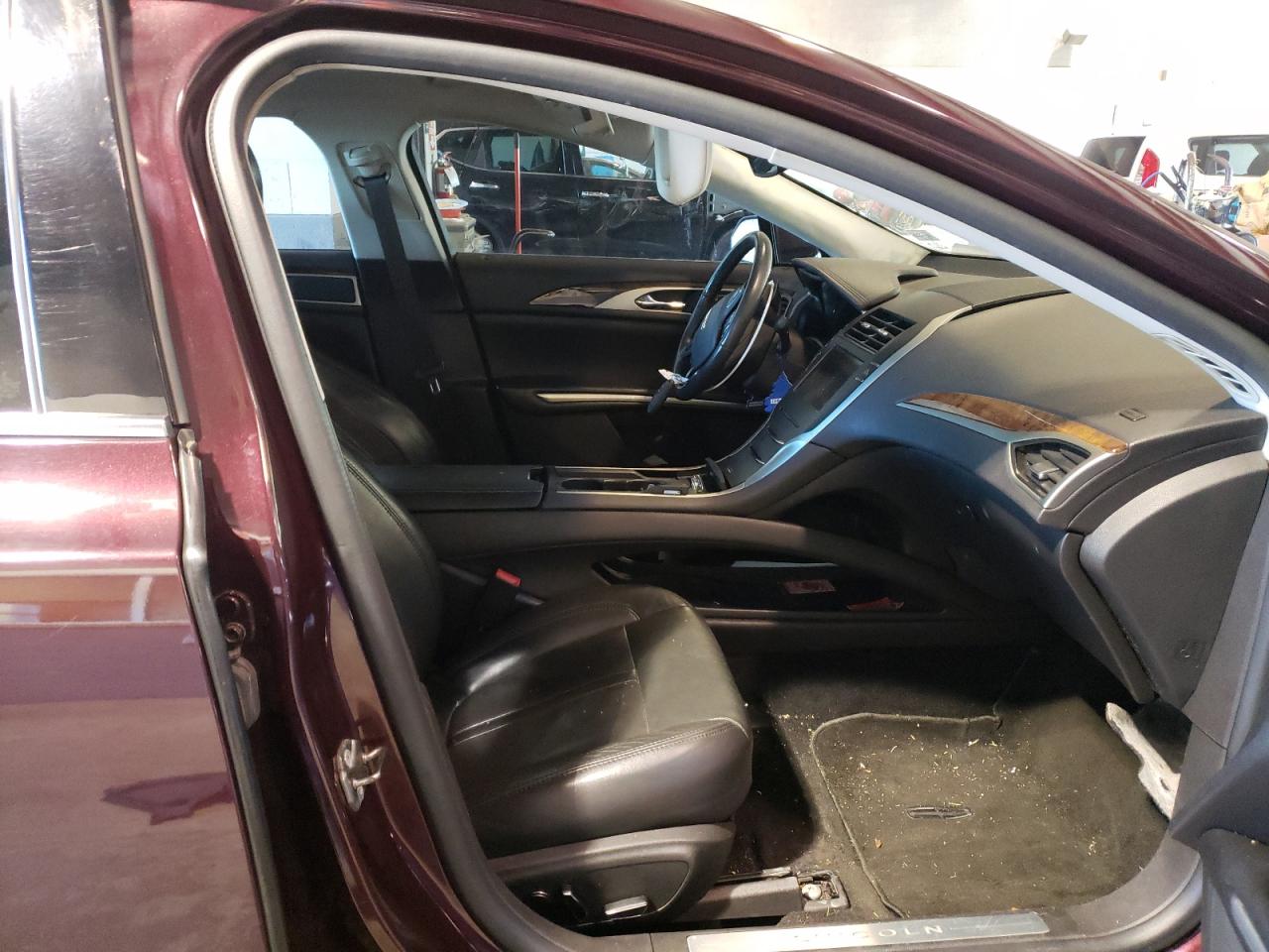 Photo 5 from auction – 2013 LINCOLN MKZ with VIN 3LN6L2G98DR812519