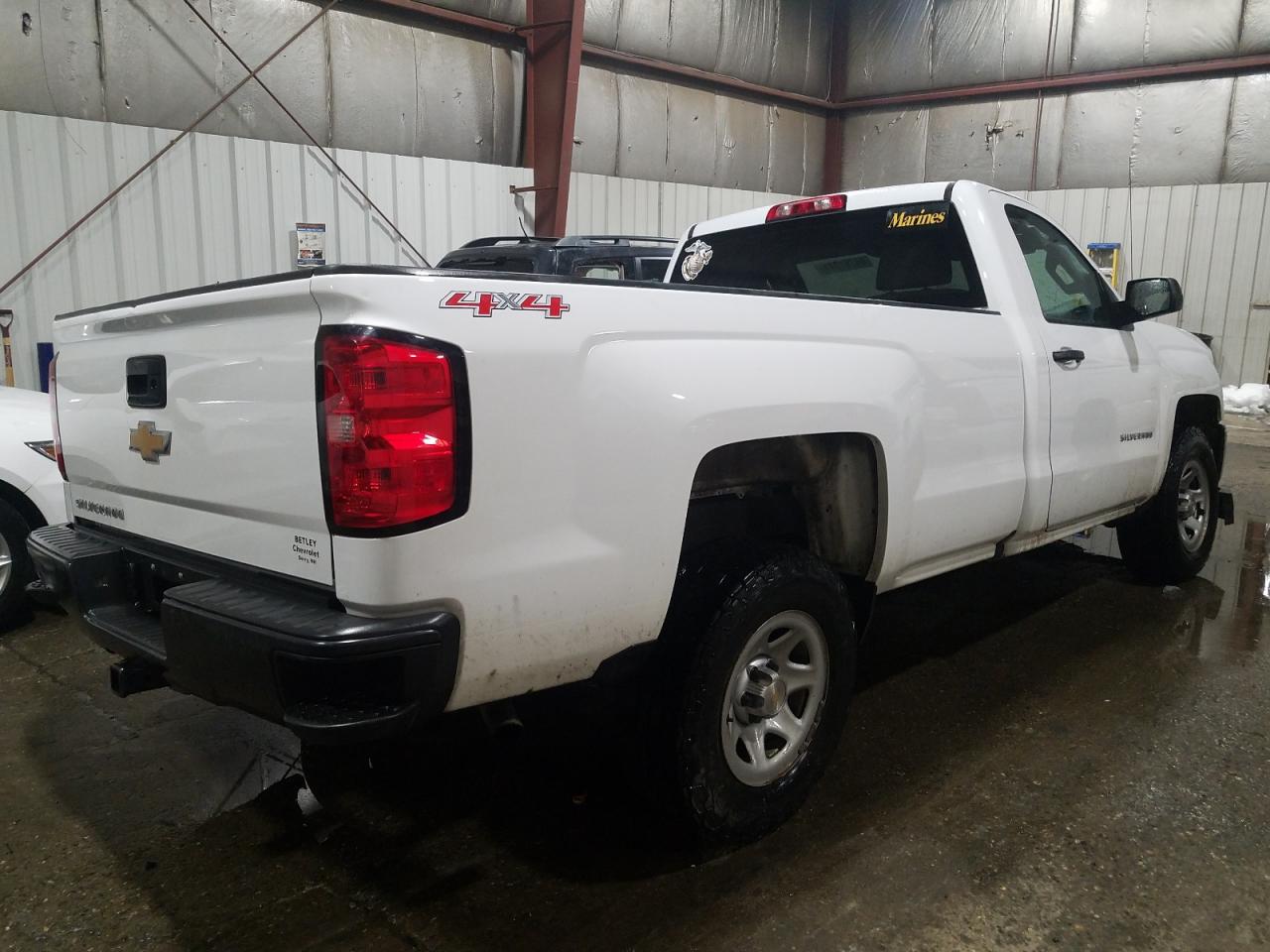 Photo 4 from auction – 2017 CHEVROLET SILVERADO with VIN 1GCNKNEC6HZ374801
