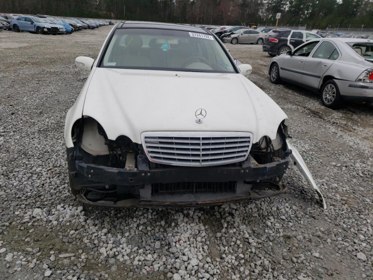 Photo 9 from auction – 2003 MERCEDES-BENZ E 320 with VIN WDBUF65J83A210685