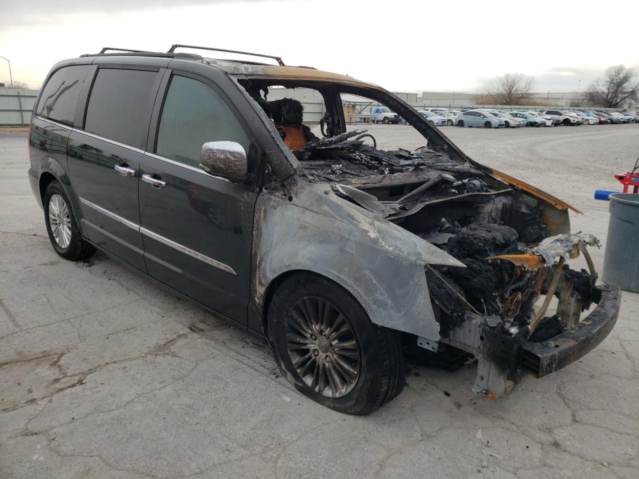 CHRYSLER TOWN & COU 2011 with VIN 2A4RR8DG1BR783044 - Photo from auction