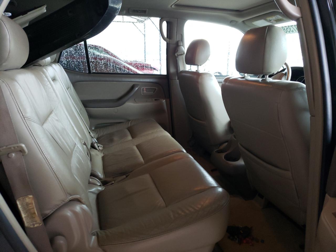 Photo 6 from auction – 2006 TOYOTA SEQUIOA with VIN 5TDZT34A86S279481