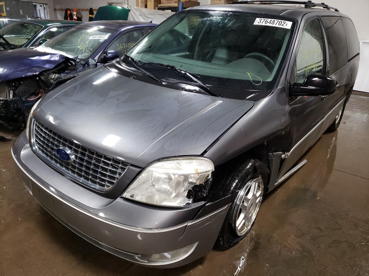 Photo 2 from auction – 2005 FORD FREESTAR L with VIN 2FMDA58285BA00735