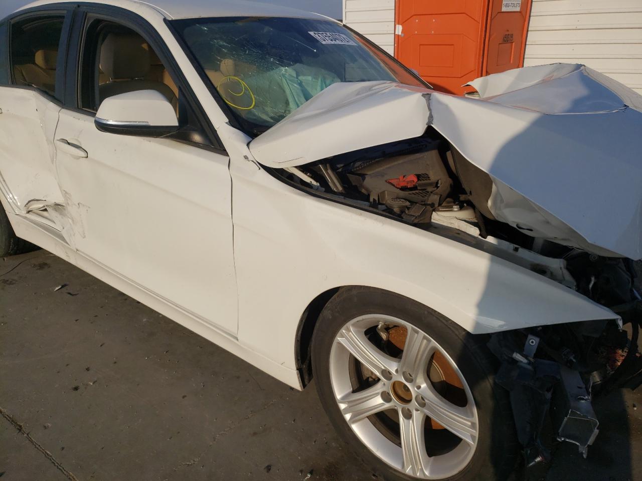 Фото 9 с аукциона – 2015 BMW 320 I с VIN WBA3B1C57FK137547