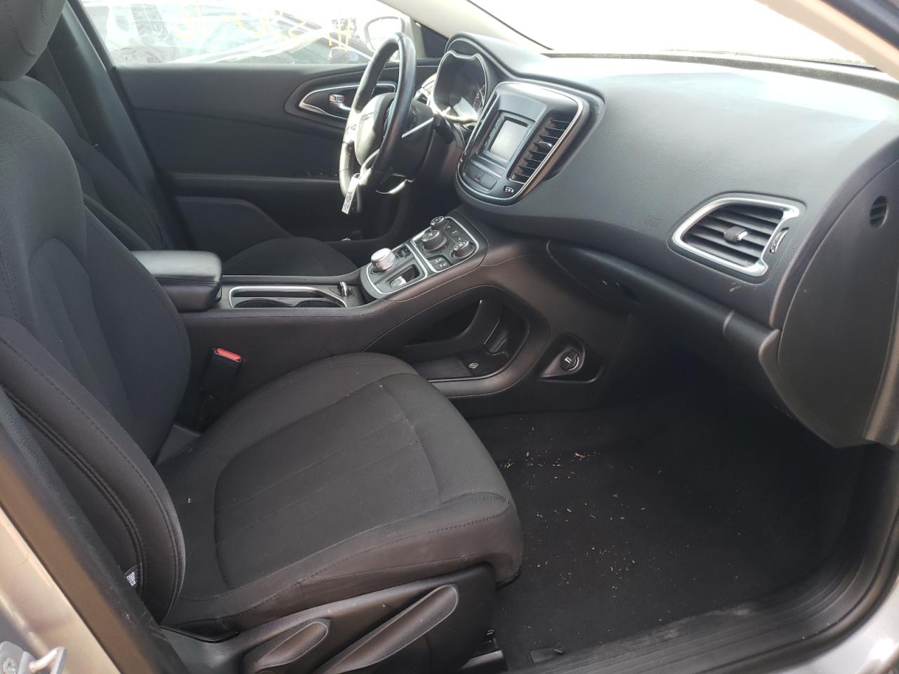 Photo 5 from auction – 2016 CHRYSLER 200 LIMITE with VIN 1C3CCCAB2GN136718