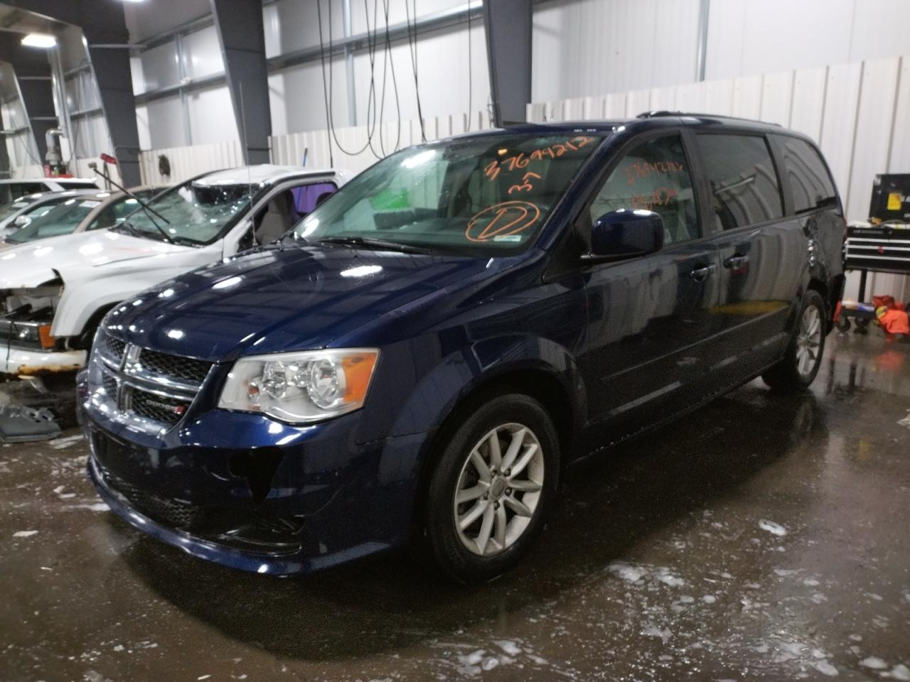 Photo 2 from auction – 2014 DODGE GRAND CARA with VIN 2C4RDGCG5ER254782