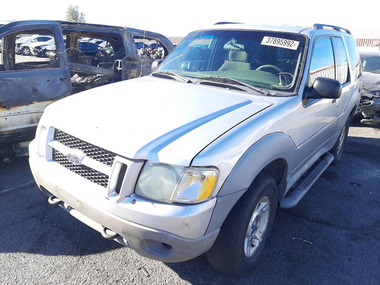 Photo 2 from auction – 2002 FORD EXPLORER S with VIN 1FMYU70E72UB53588