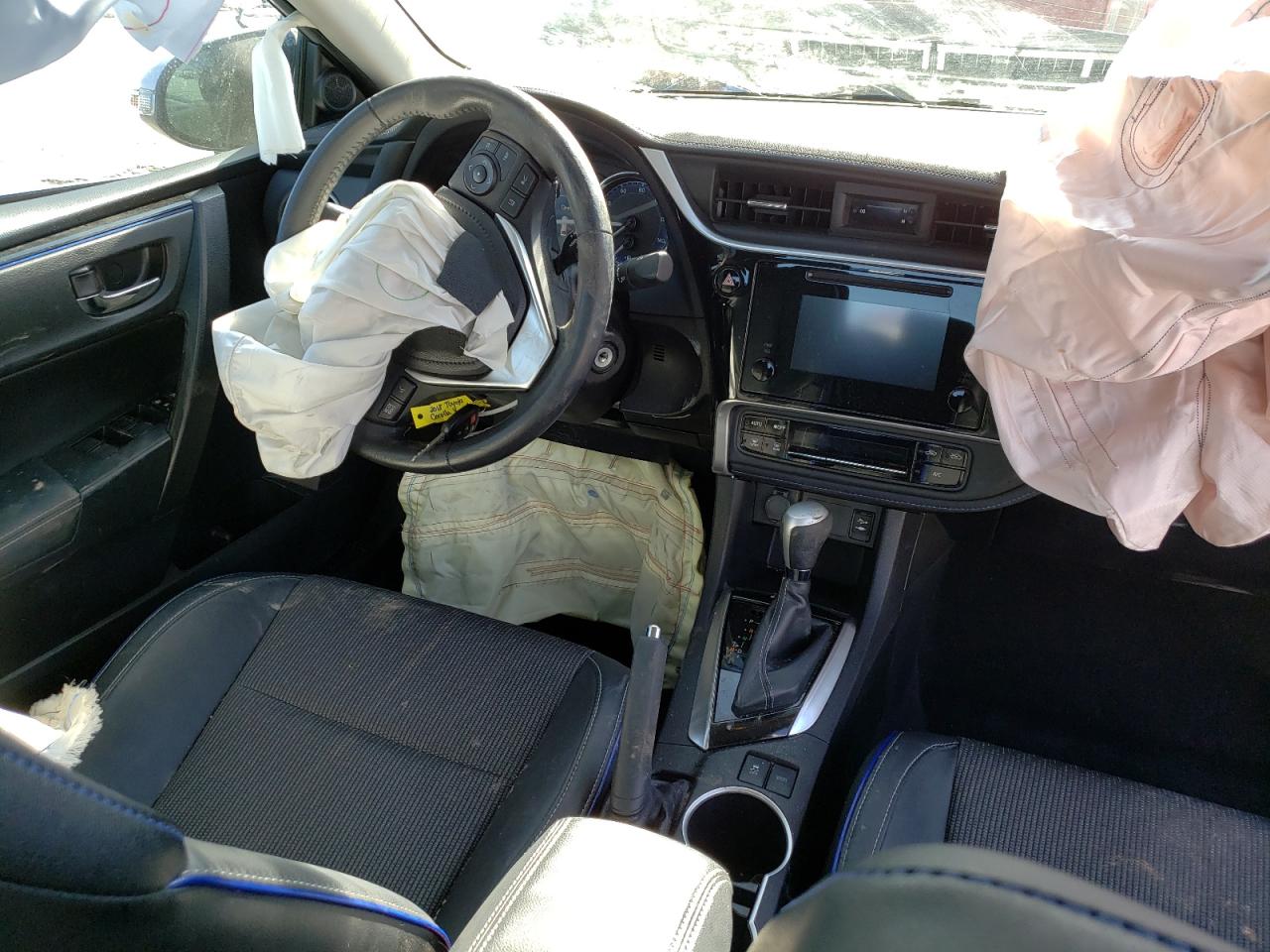 Photo 9 from auction – 2018 TOYOTA COROLLA L with VIN 2T1BURHE9JC109873