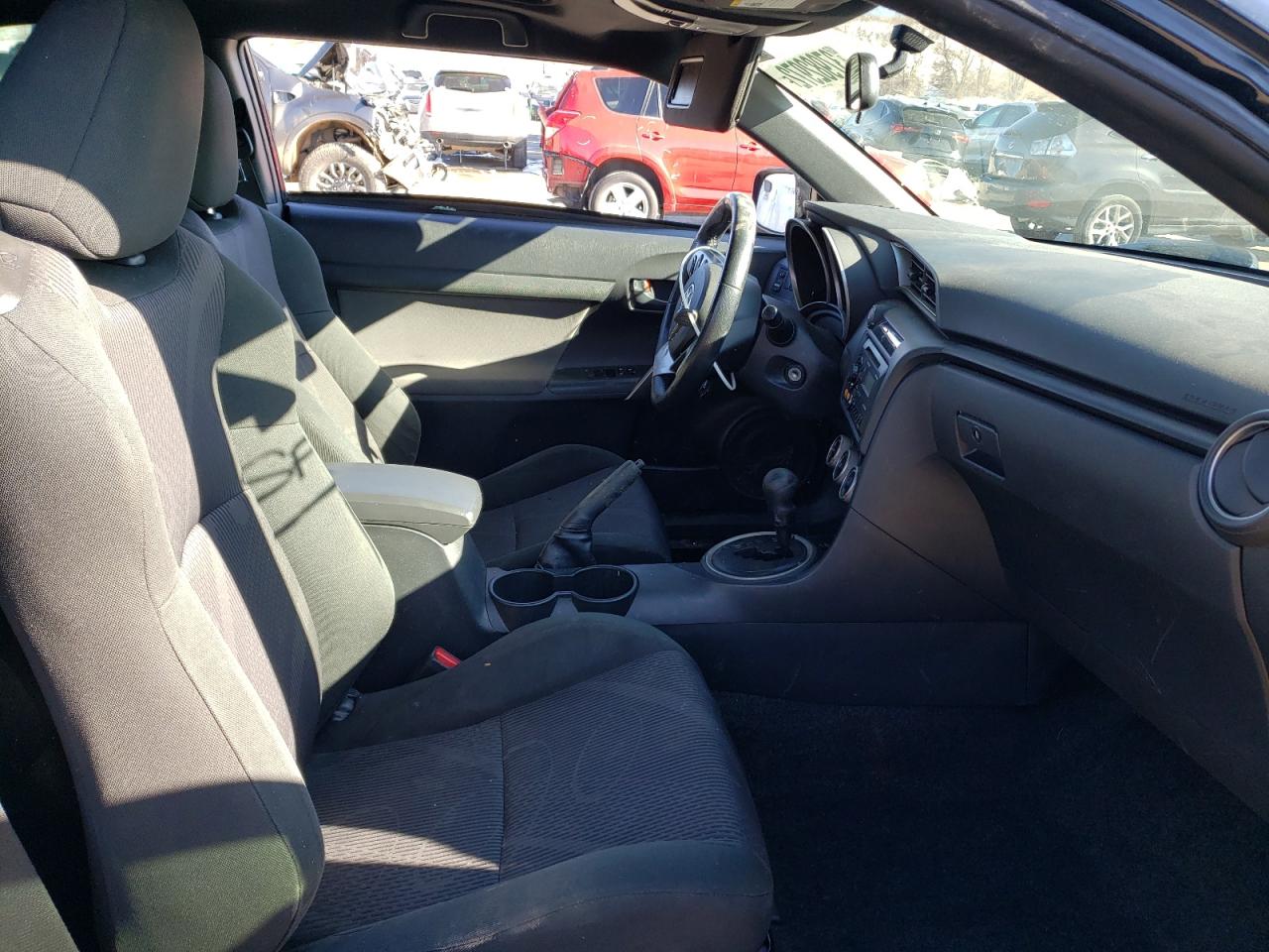 Photo 5 from auction – 2013 TOYOTA SCION TC with VIN JTKJF5C7XD3051334