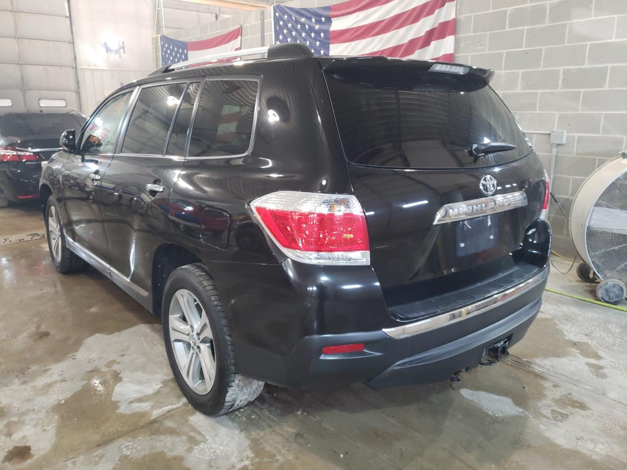 Photo 3 from auction – 2011 TOYOTA HIGHLANDER with VIN 5TDDK3EH1BS070540