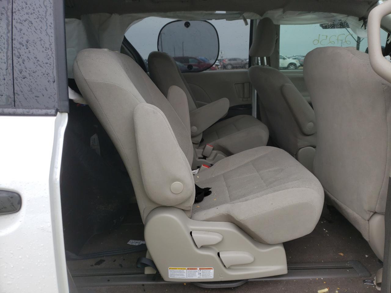 Photo 6 from auction – 2019 TOYOTA SIENNA with VIN 5TDZZ3DC6KS977422