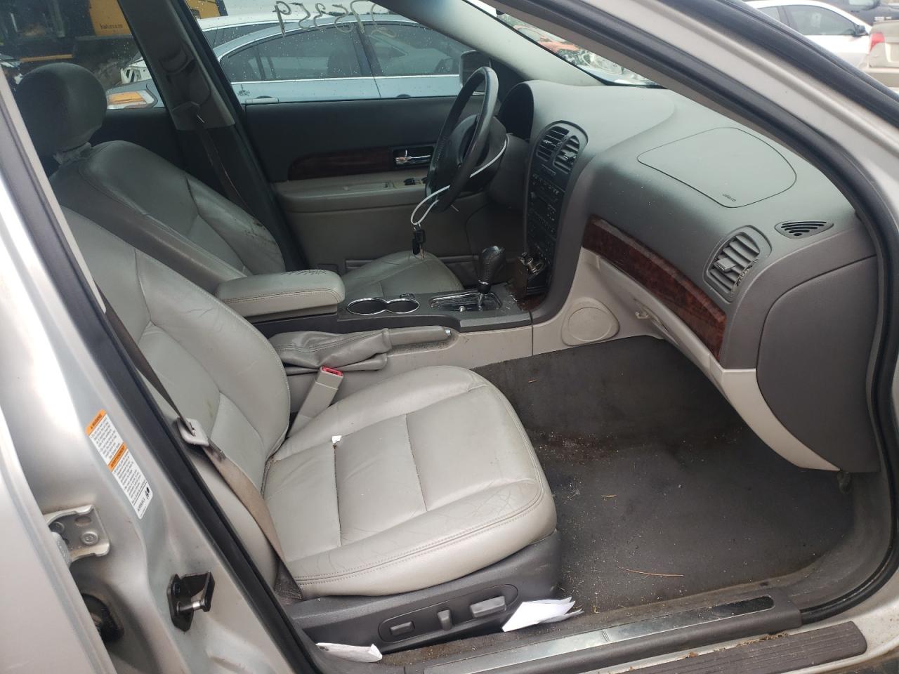 Photo 5 from auction – 2001 LINCOLN LS with VIN 1LNHM87A91Y603726