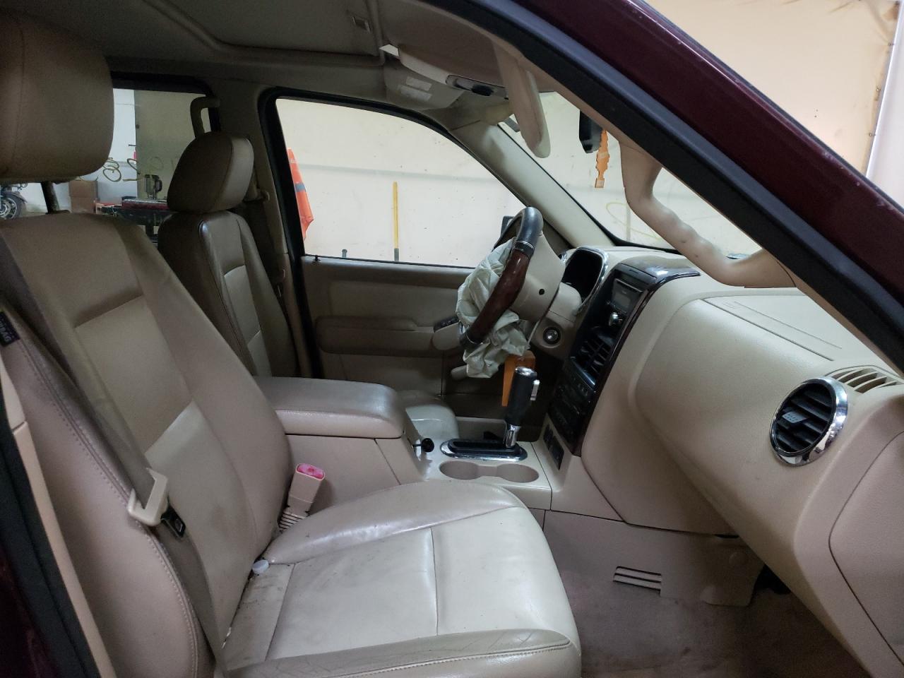 Photo 5 from auction – 2006 FORD EXPLORER L with VIN 1FMEU75846UA45103