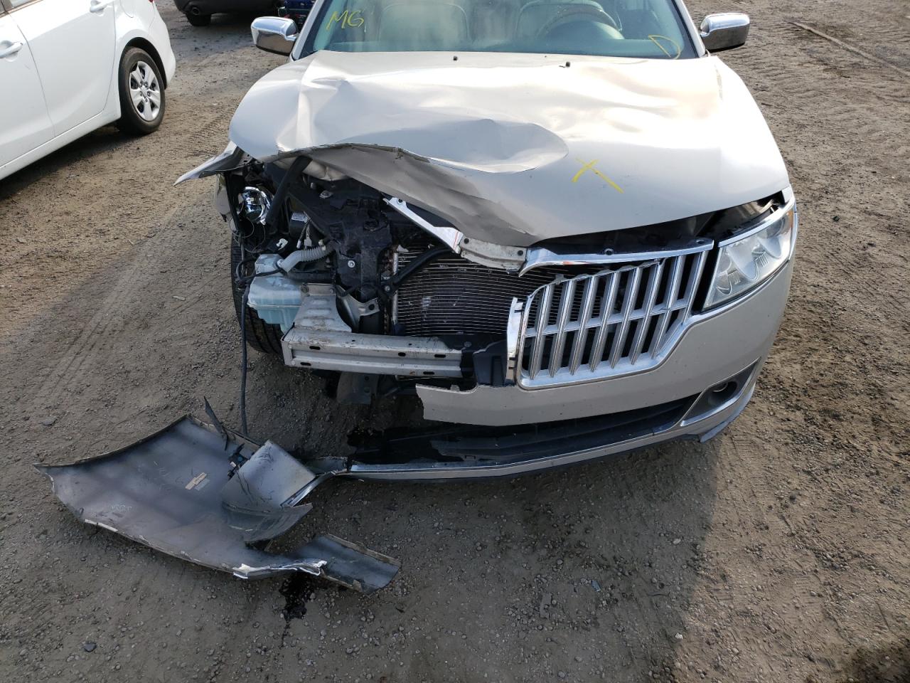 Photo 7 from auction – 2010 LINCOLN MKZ with VIN 3LNHL2GC4AR657855