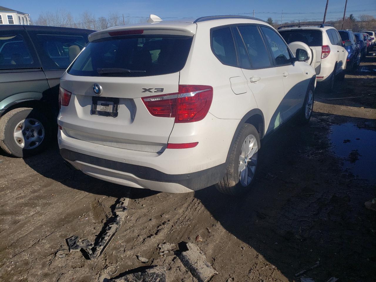 Photo 4 from auction – 2017 BMW X3 XDRIVE2 with VIN 5UXWX9C30H0T16203