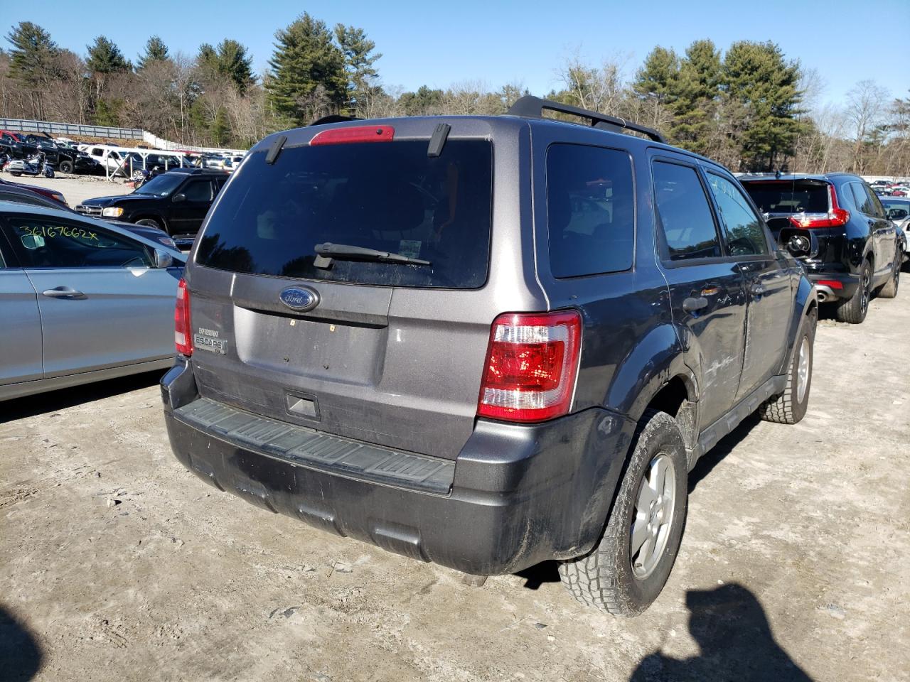 Photo 4 from auction – 2011 FORD ESCAPE XLT with VIN 1FMCU0D71BKA51065