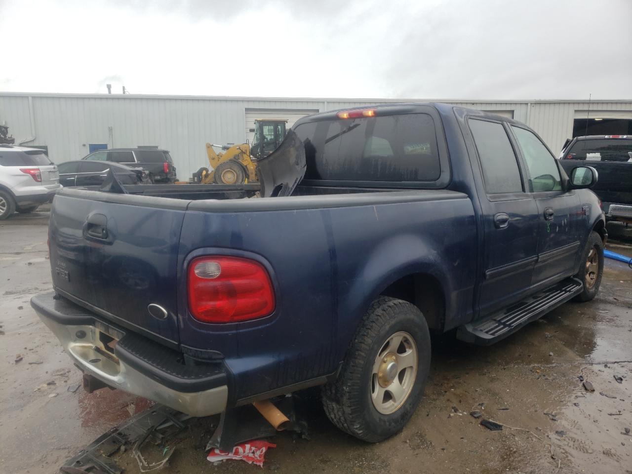 Photo 4 from auction – 2002 FORD F150 SUPER with VIN 1FTRW07L52KD37020