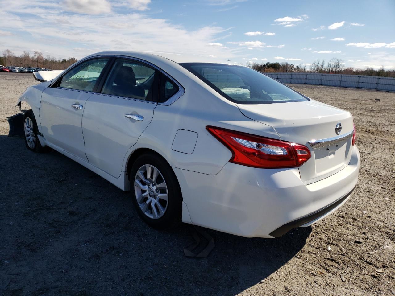 Photo 3 from auction – 2017 NISSAN ALTIMA 2.5 with VIN 1N4AL3AP5HC185803