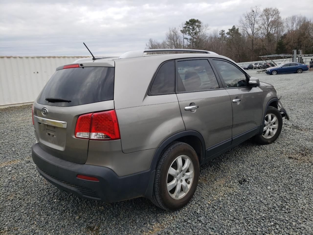 Photo 4 from auction – 2011 KIA SORENTO BA with VIN 5XYKT3A14BG133432