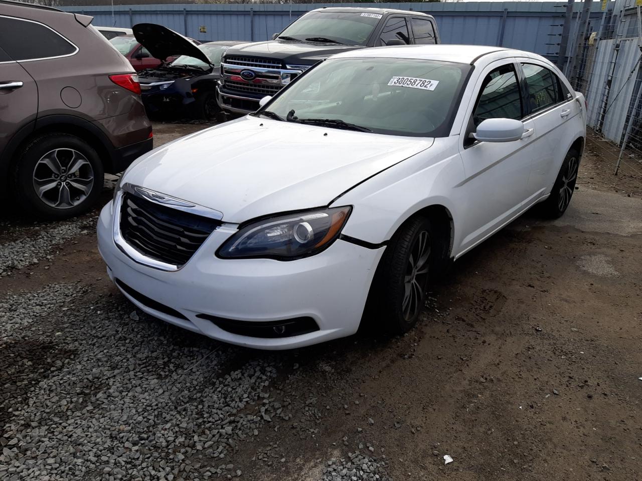 Photo 2 from auction – 2014 CHRYSLER 200 TOURIN with VIN 1C3CCBBG5EN193089
