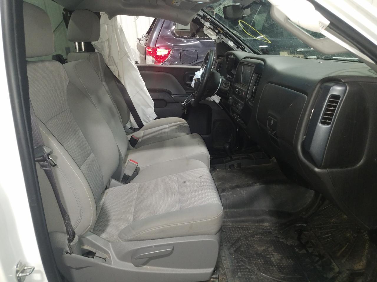 Photo 5 from auction – 2017 CHEVROLET SILVERADO with VIN 1GCNKNEC6HZ374801