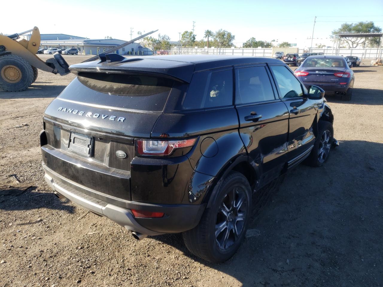 Photo 4 from auction – 2016 LAND ROVER RANGE ROVE with VIN SALVP2BG1GH154003
