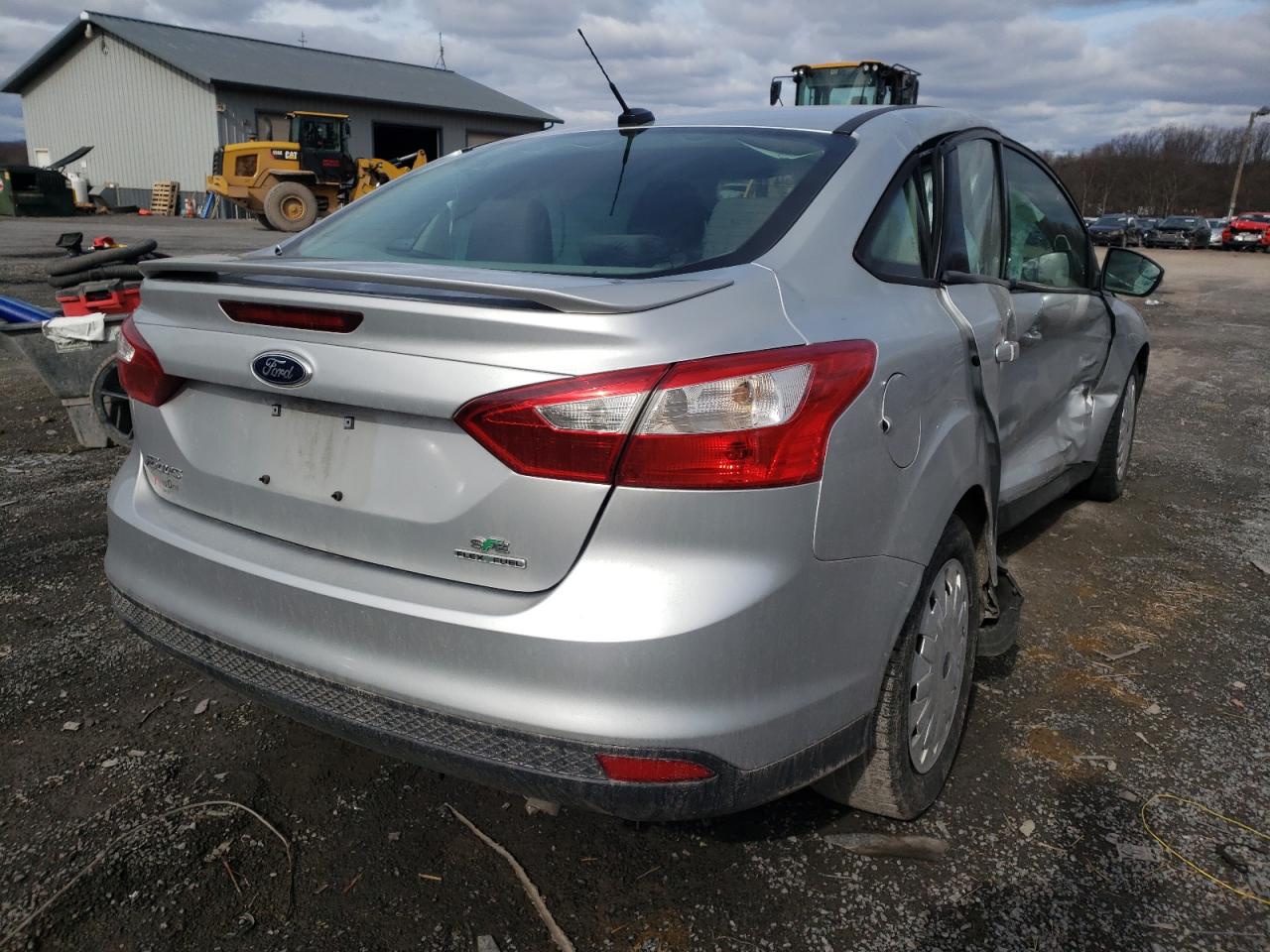 Photo 4 from auction – 2013 FORD FOCUS SE with VIN 1FADP3F27DL193507