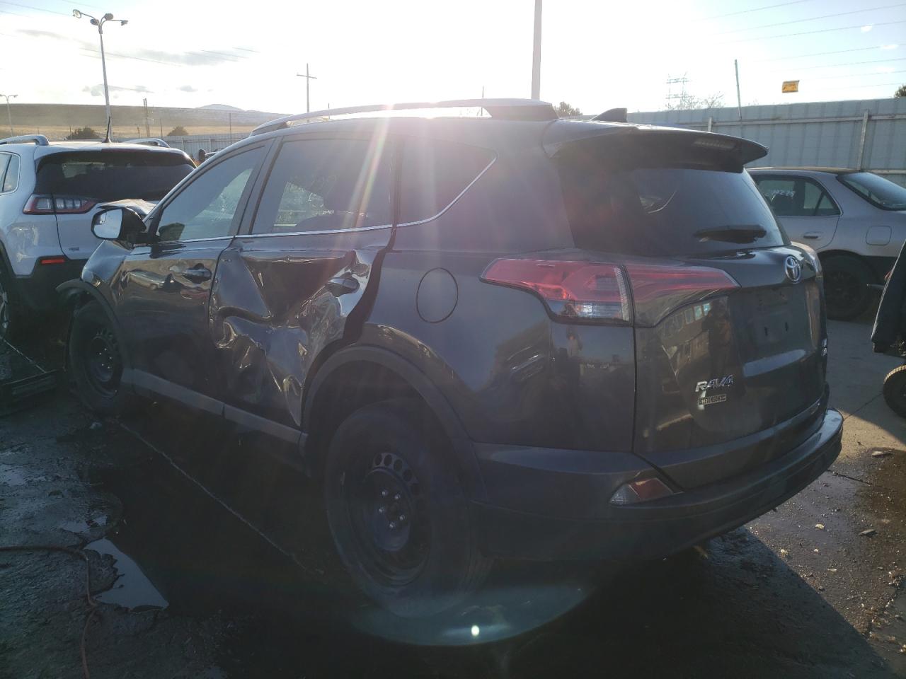 Photo 3 from auction – 2016 TOYOTA RAV4 LE with VIN 2T3BFREV2GW524904