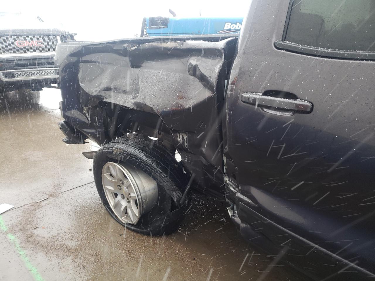 Photo 9 from auction – 2015 CHEVROLET SILVERADO with VIN 3GCPCREC1FG472354