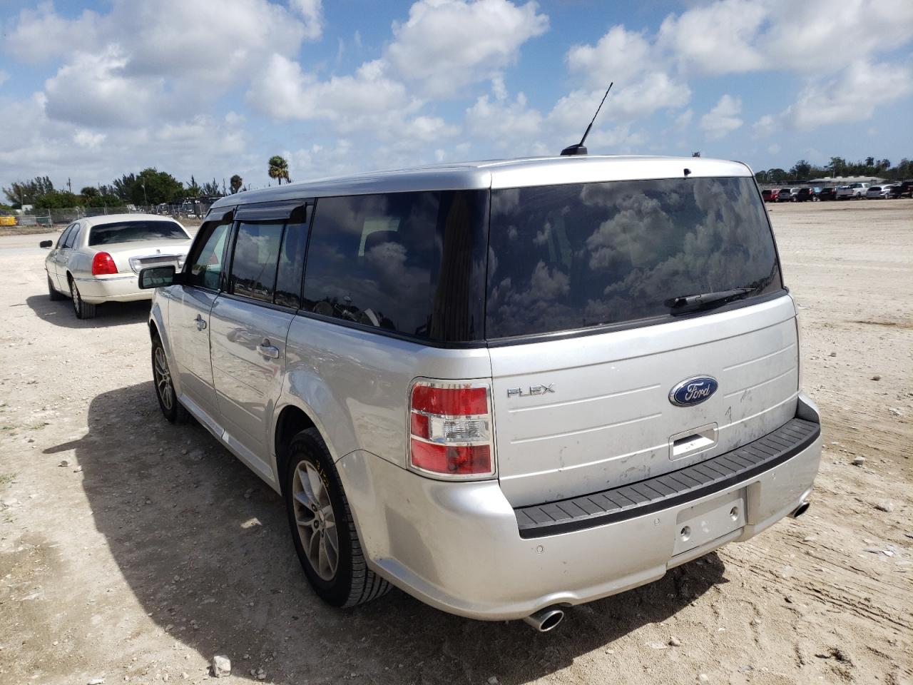 Photo 3 from auction – 2015 FORD FLEX SE with VIN 2FMGK5B82FBA02246