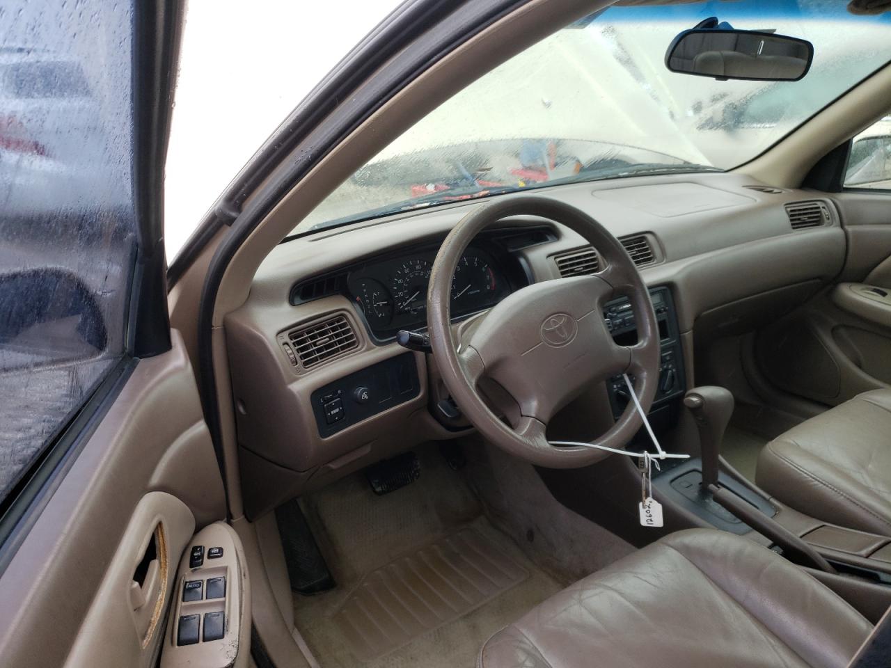Photo 9 from auction – 1997 TOYOTA CAMRY CE with VIN 4T1BG22K3VU772082