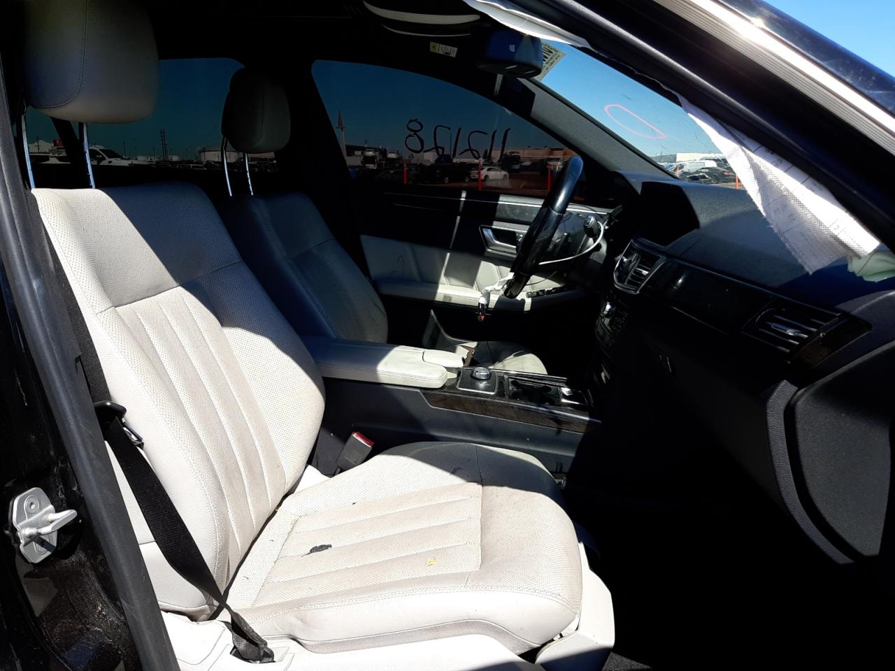 Photo 5 from auction – 2013 MERCEDES-BENZ E 350 with VIN WDDHF5KB1DA690084