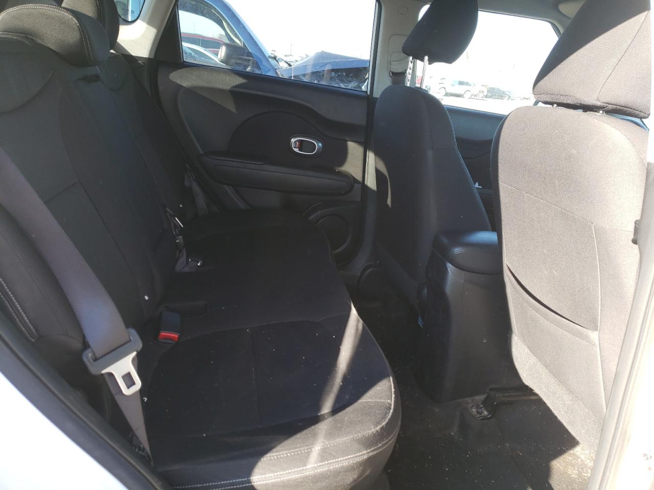 Photo 6 from auction – 2014 KIA SOUL with VIN KNDJN2A26E7027252